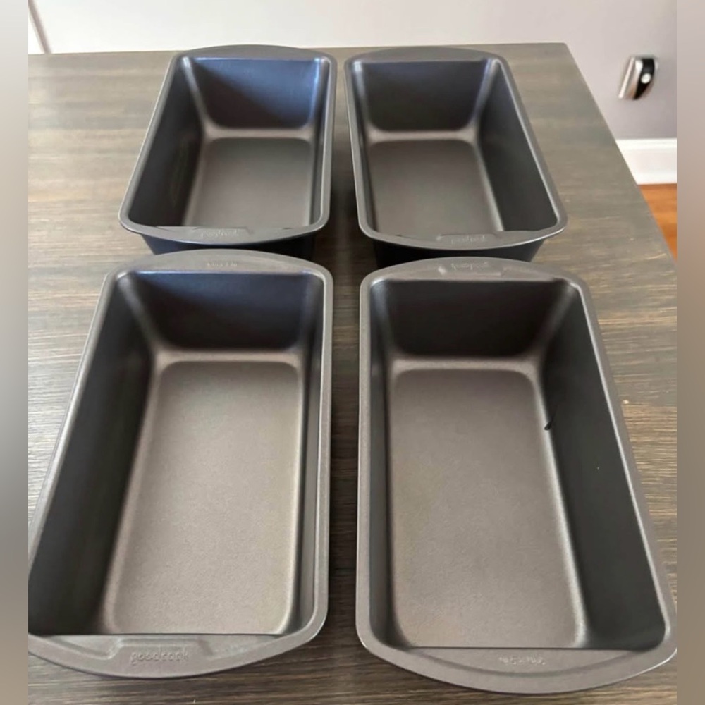 Set of 4 loaf pans